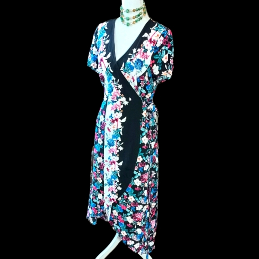 GUESS WRAP DRESS. C134
